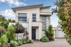 Stunning Sea Views in Excellent Location
